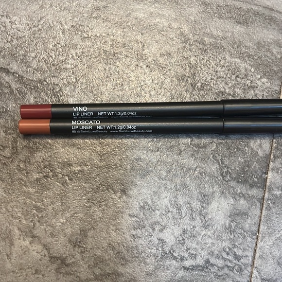SAINT LUXE BEAUTY Lip Liner Duo
Moscato + Vino - Picture 2 of 2